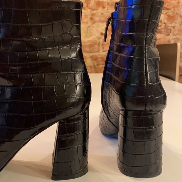 Alice + Olivia pointy toe booties - Picture 6 of 7